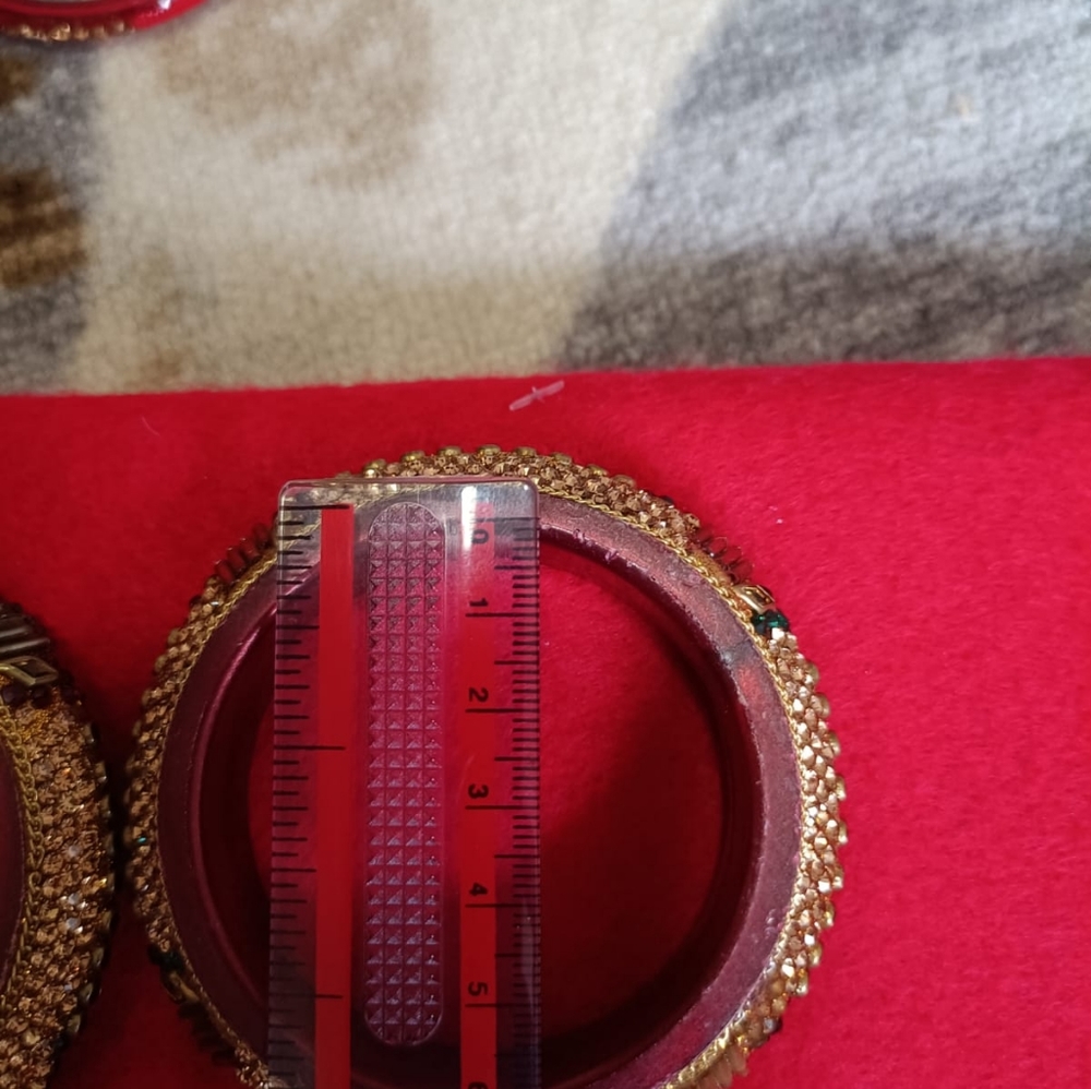 Beautiful Bangles set - Picture 3 of 3